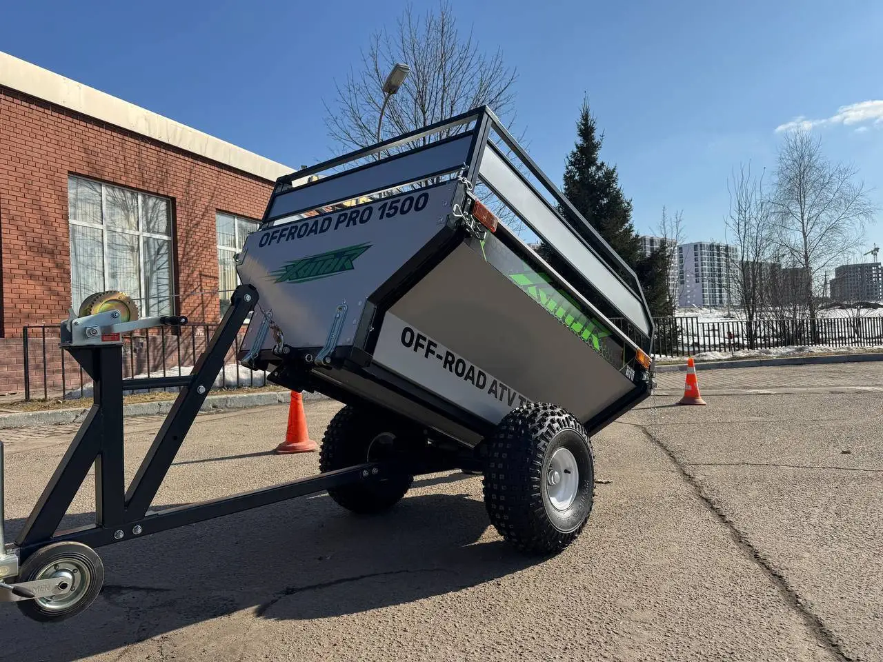 Новинка: Грузовой прицеп XATOR 1.5 м/куб гп 500 кг