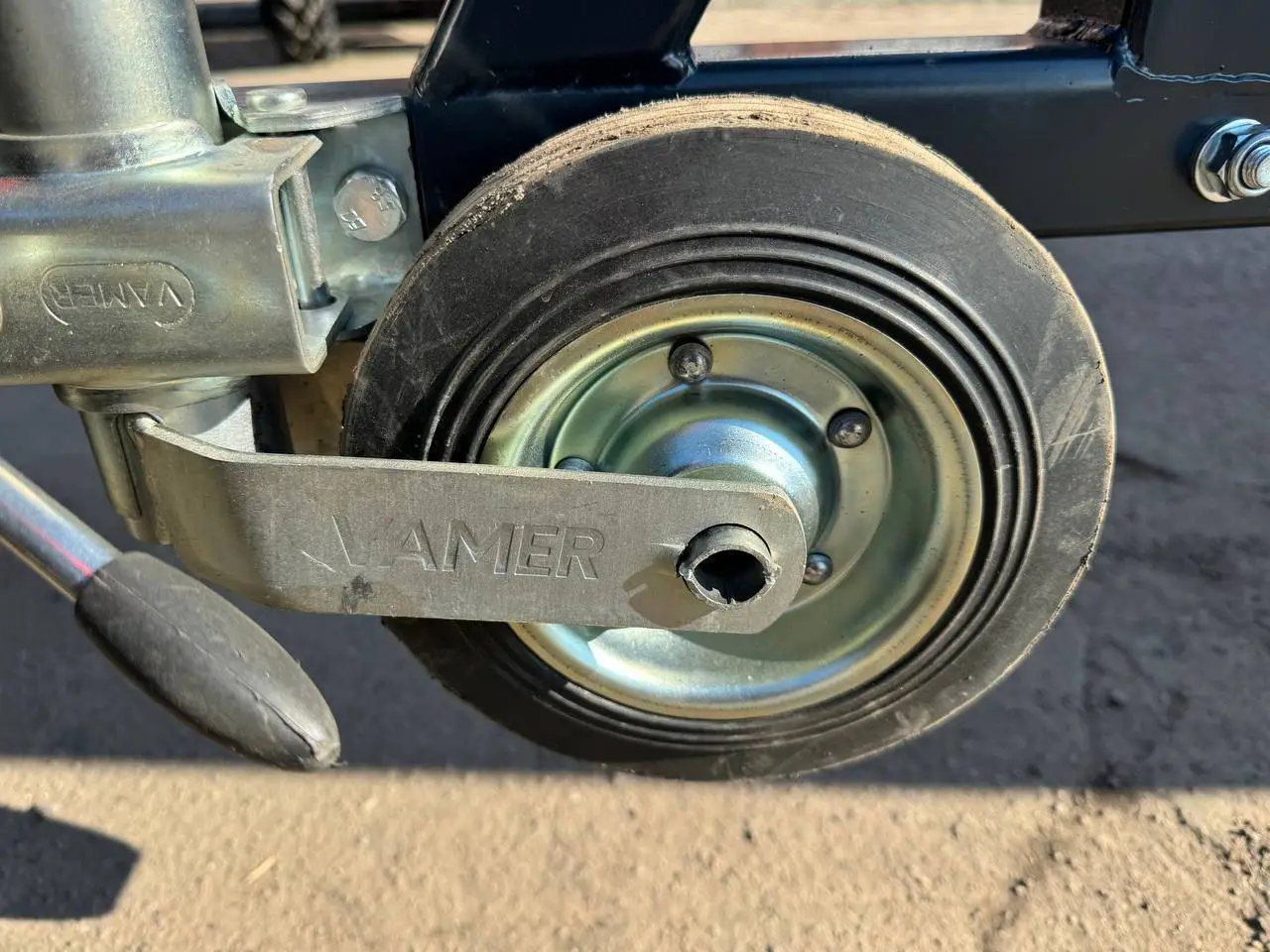 Новинка: Грузовой прицеп XATOR 1.5 м/куб гп 500 кг