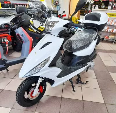 Скутер Corsa 150сс на сайте Stels Piter